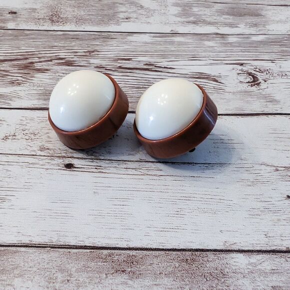 Vintage Clip On Earrings - Domed Cream with Tan - Loose Clip - Picture 6 of 10